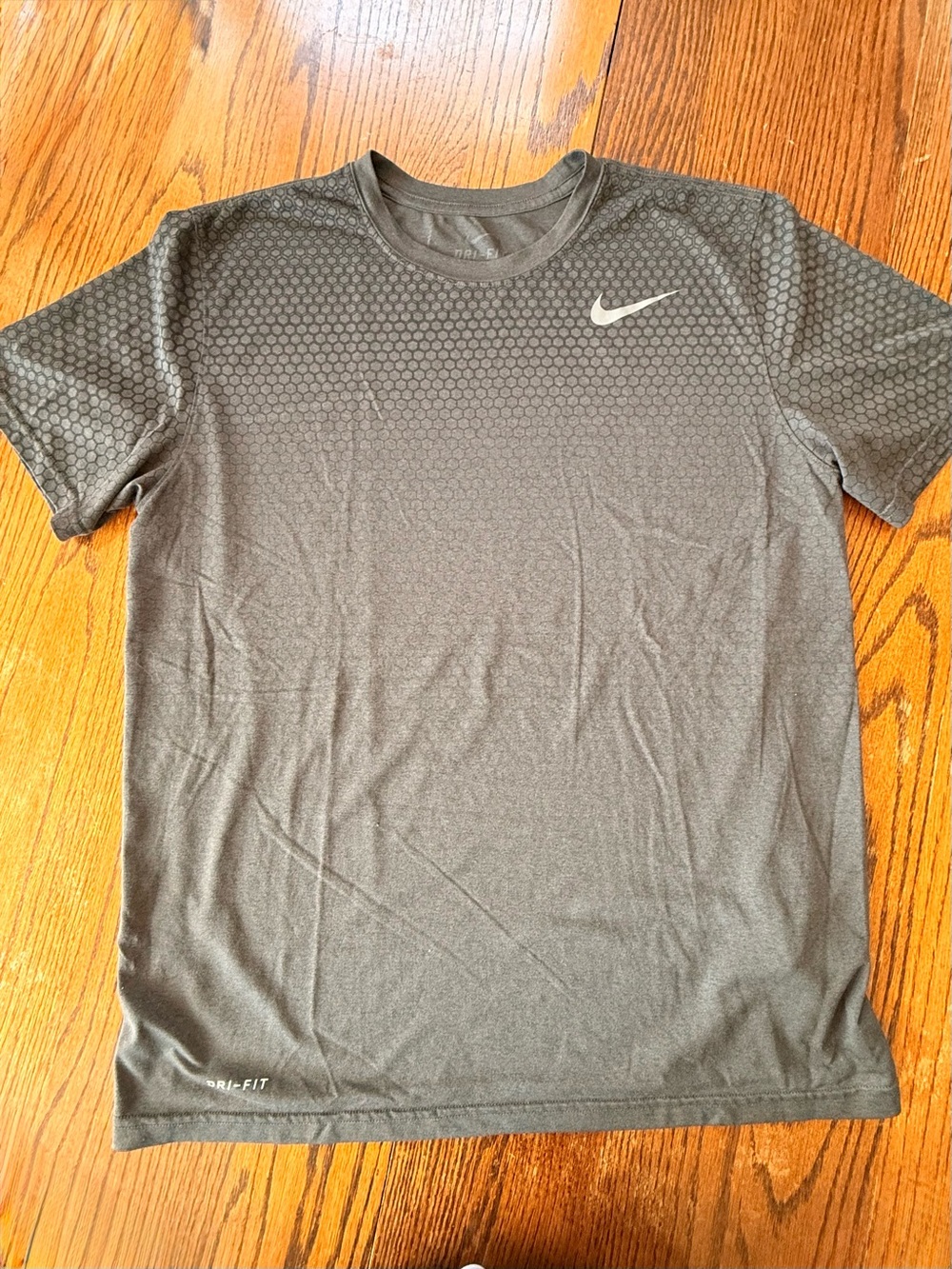 Nike Men’s Charcoal Hex-Pattern Dri-FIT Short Sleeve Tee